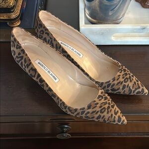 Manolo Blahnik Brown Flats & Loafers Elegant Design